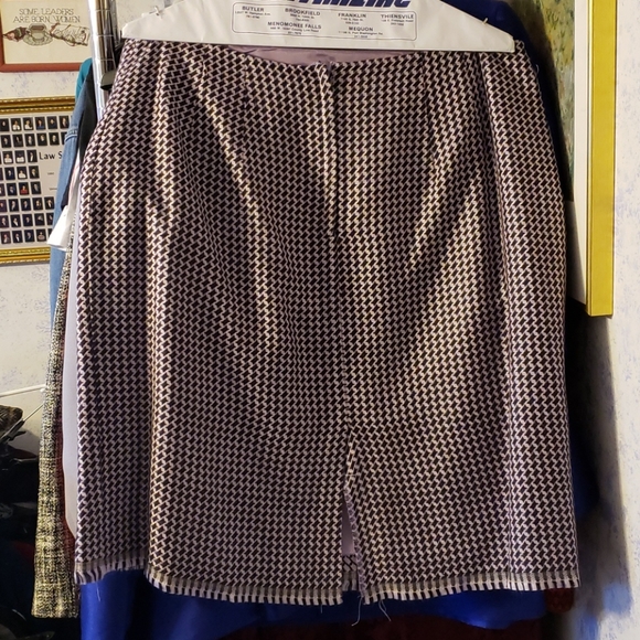 Brown & pink check wool lined short skirt, 16 - Picture 3 of 4
